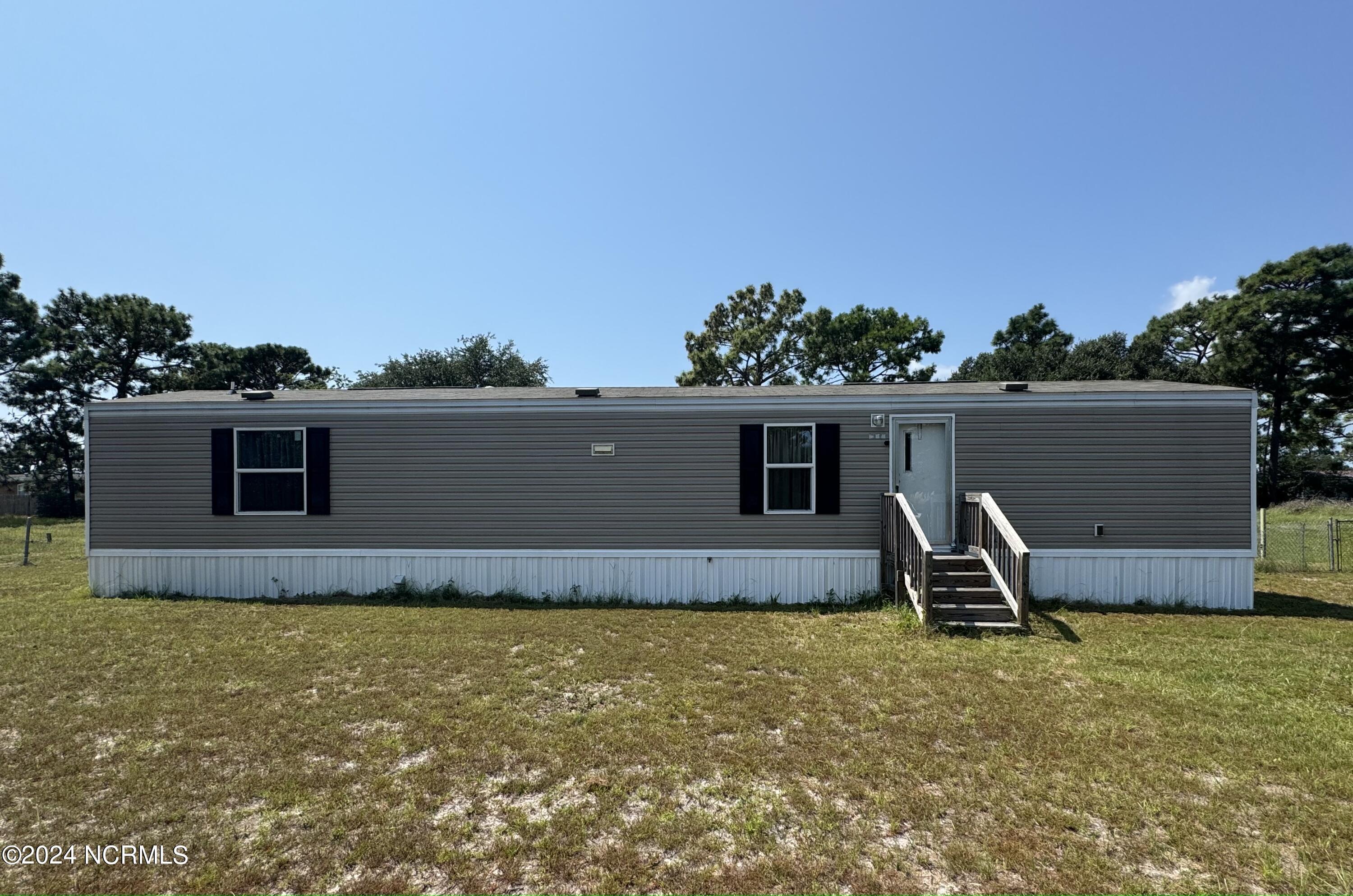 Property Photo:  109 N Queens Street  NC 28539 