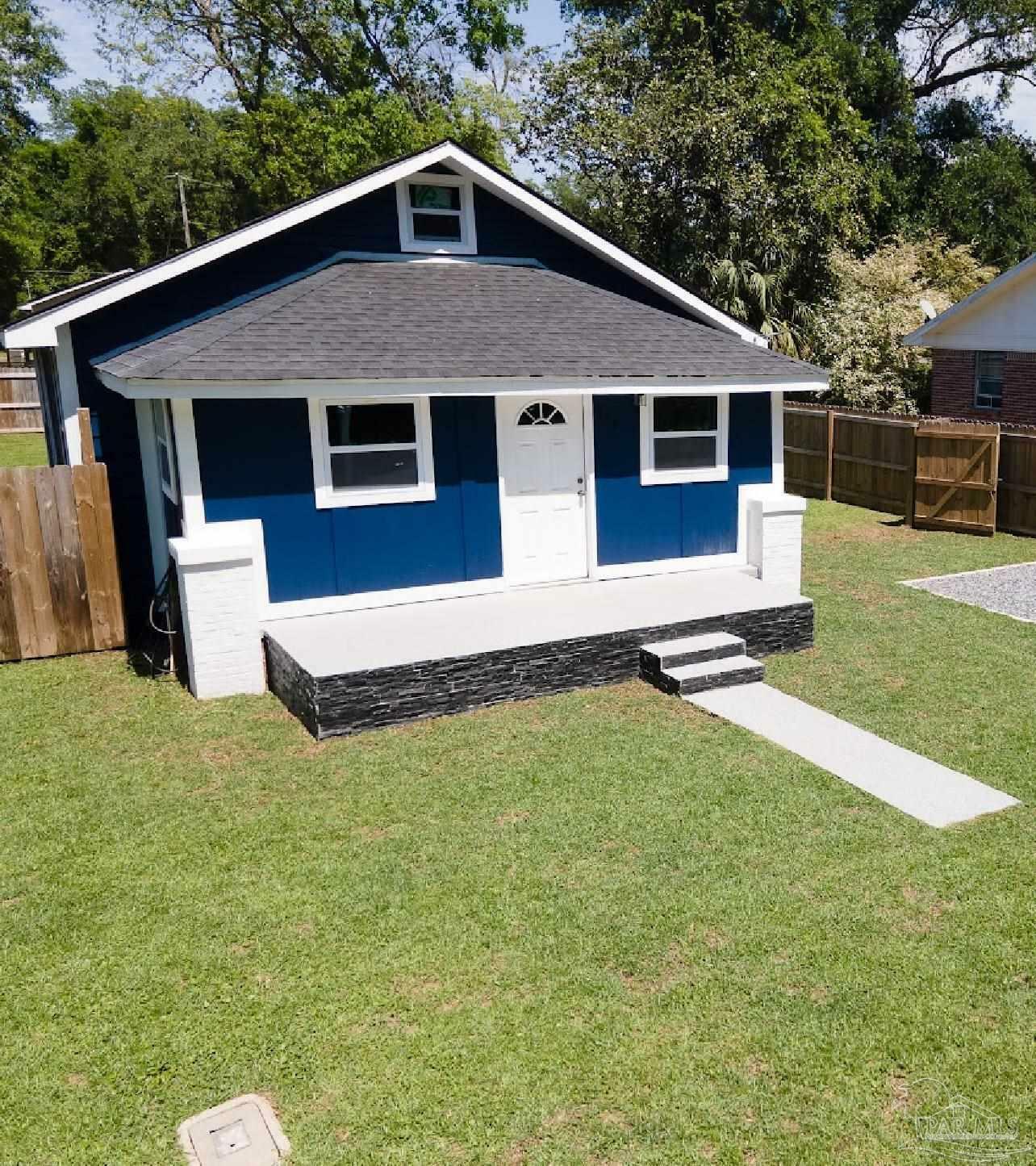 Property Photo:  118 Baynes Ave  FL 32507 