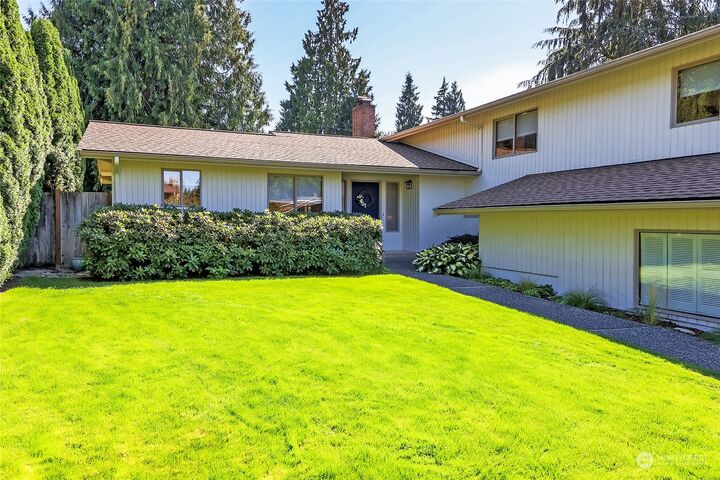 Property Photo: 9913 NE 202nd Street WA 98011