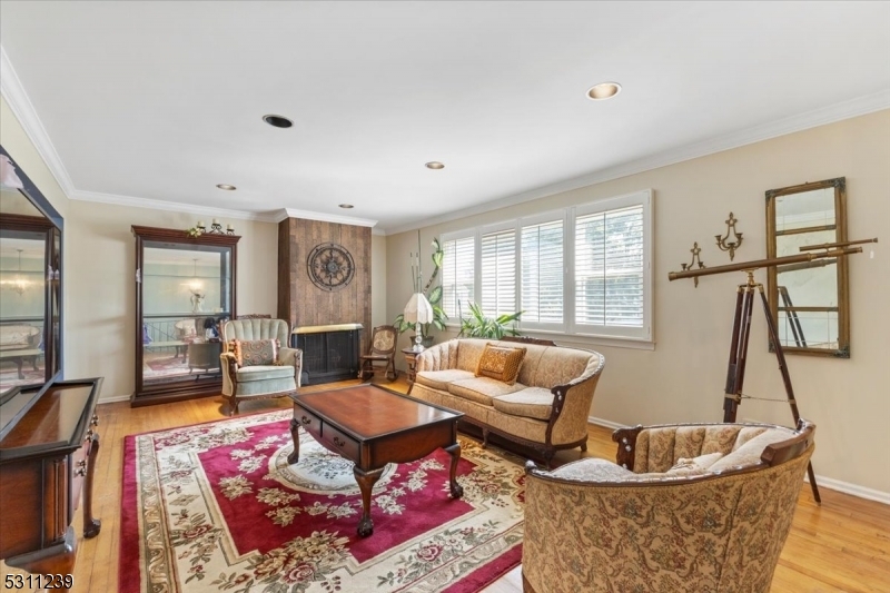 Property Photo: 35 Wexford Ct NJ 08865