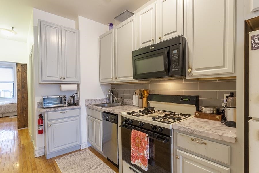 Property Photo:  60 Monroe St 8  NJ 07030 