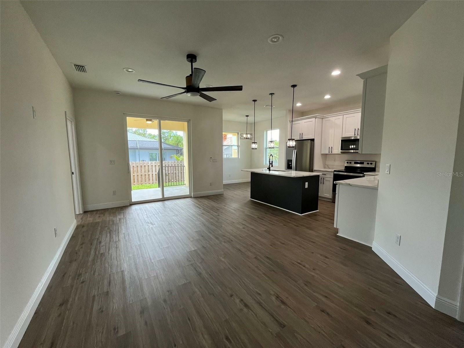 Property Photo:  4290 Oak Terrace Circle  FL 33953 