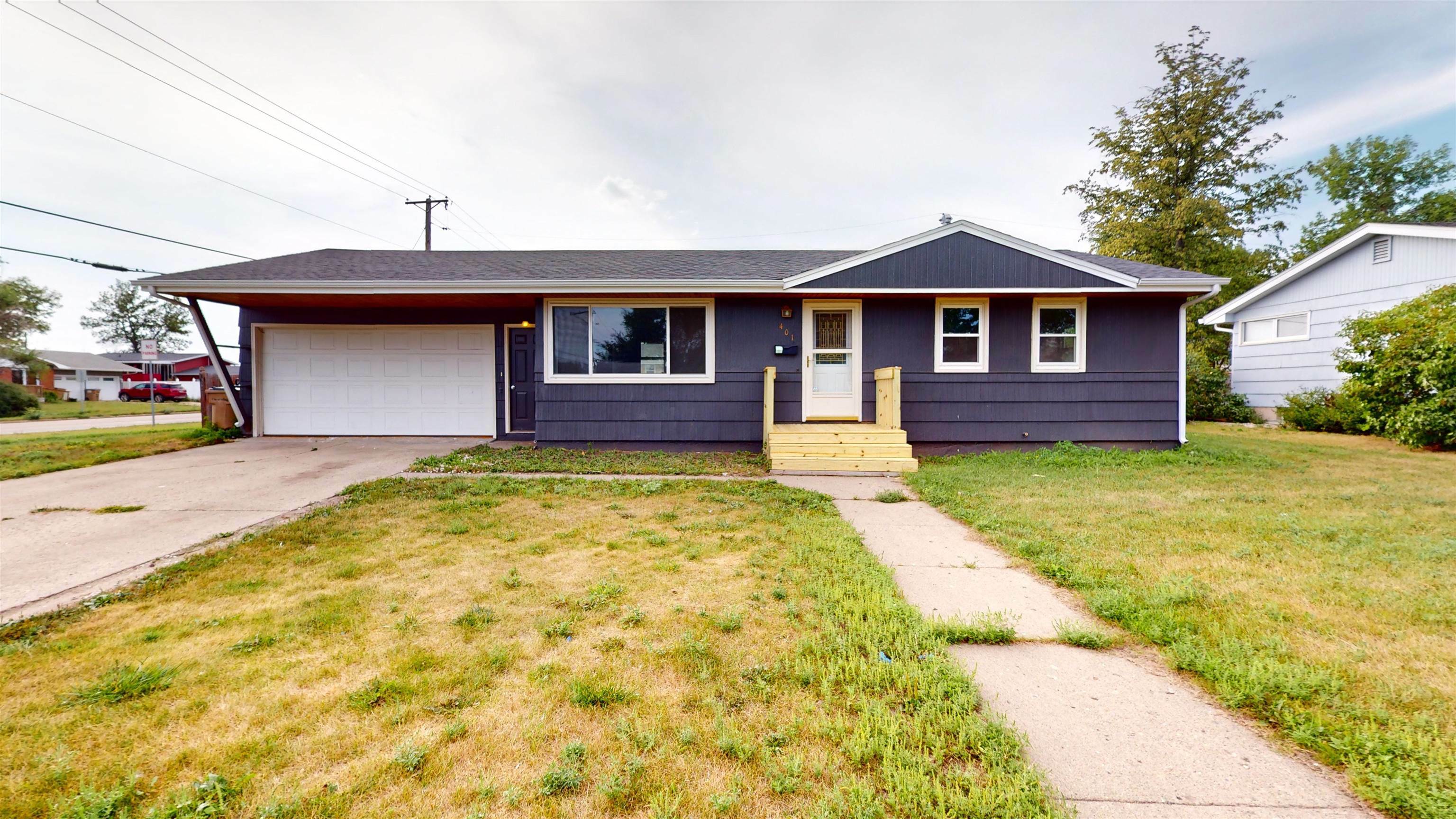 Property Photo:  401 25th Street NW  ND 58703 