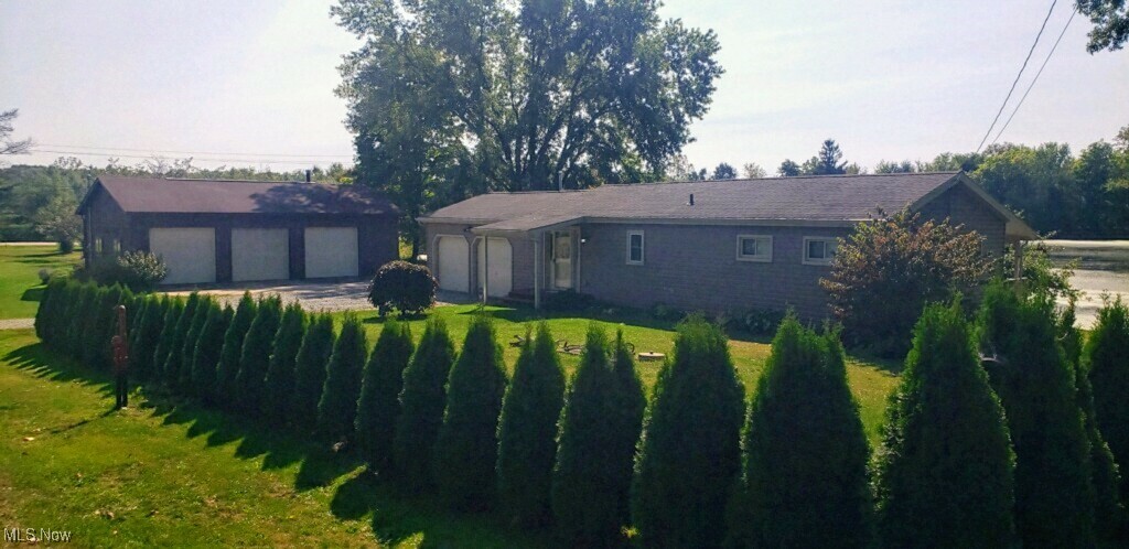 Property Photo:  4355 N Lake Road  OH 44491 