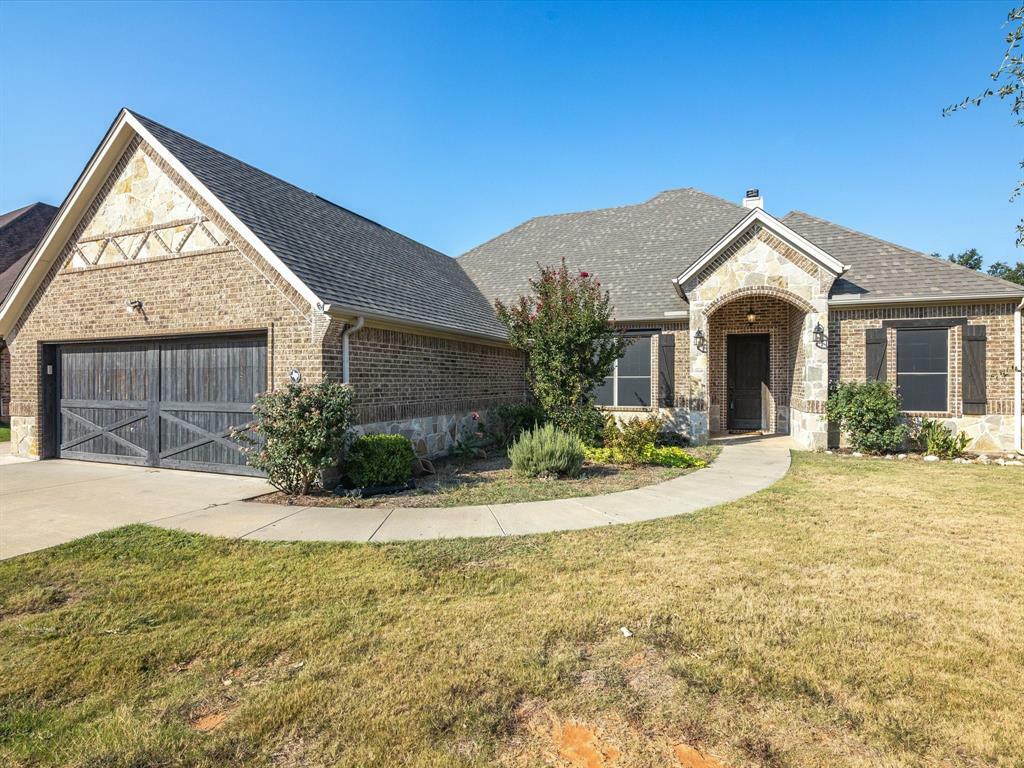 Photo de la propriété:  2812 Willow Ridge Circle  TX 76049 