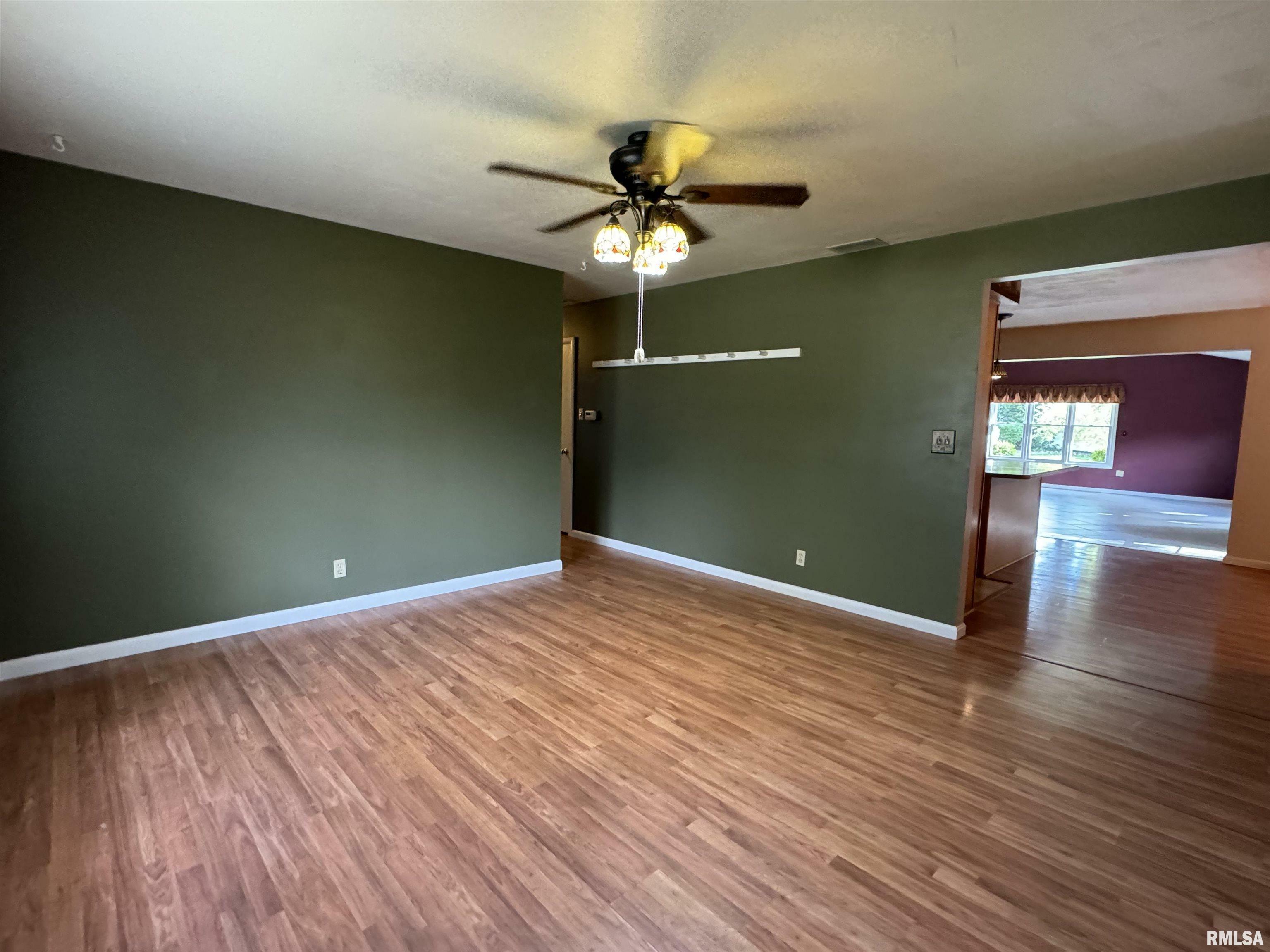 Property Photo:  214 Devron Circle N/A  IL 61611 