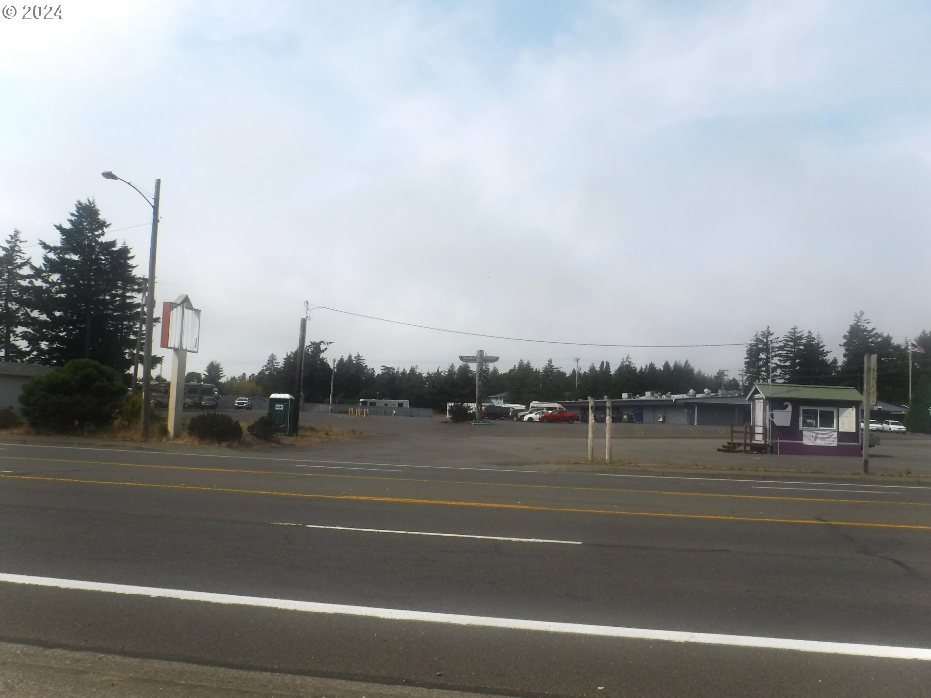 Property Photo:  1073 Hwy 101  OR 97439 