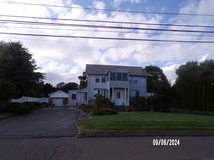 18 Coe Lane  Ansonia CT 06401 photo