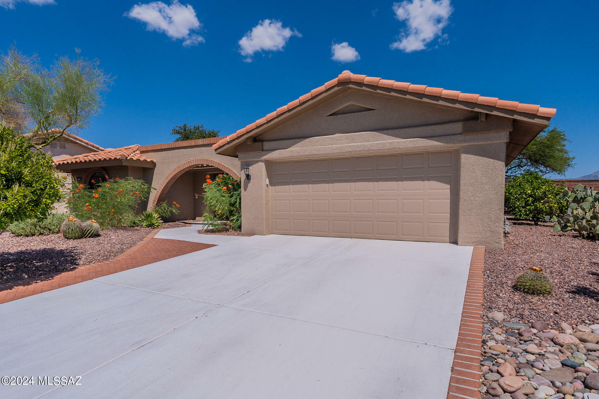 Property Photo:  14680 N Wonderview Drive  AZ 85755 