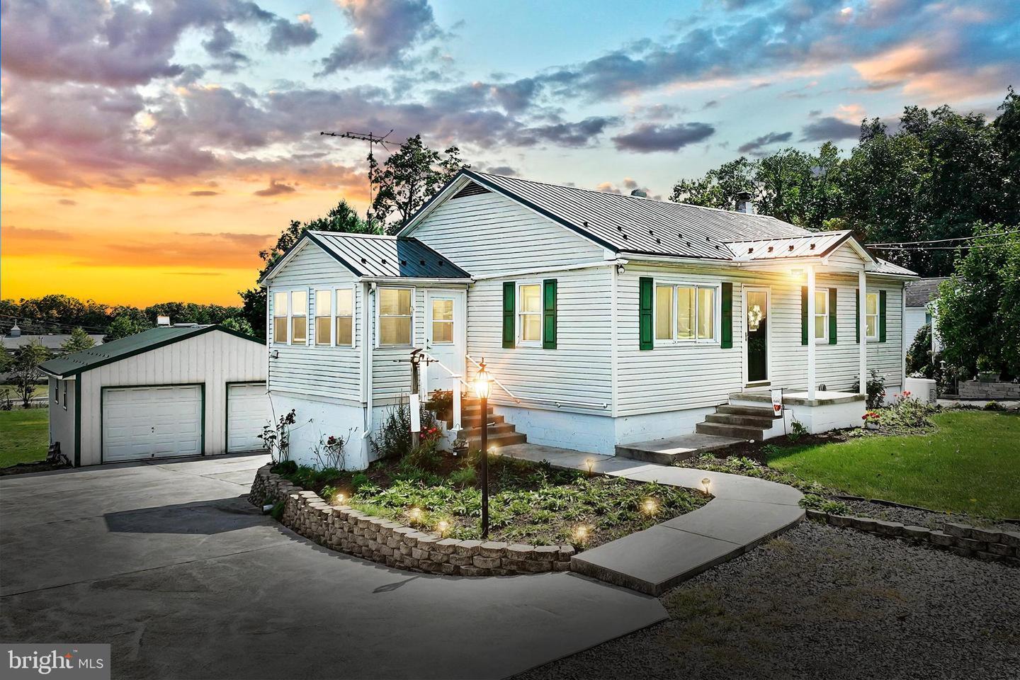 Property Photo: 1910 Highland Avenue Road PA 17325