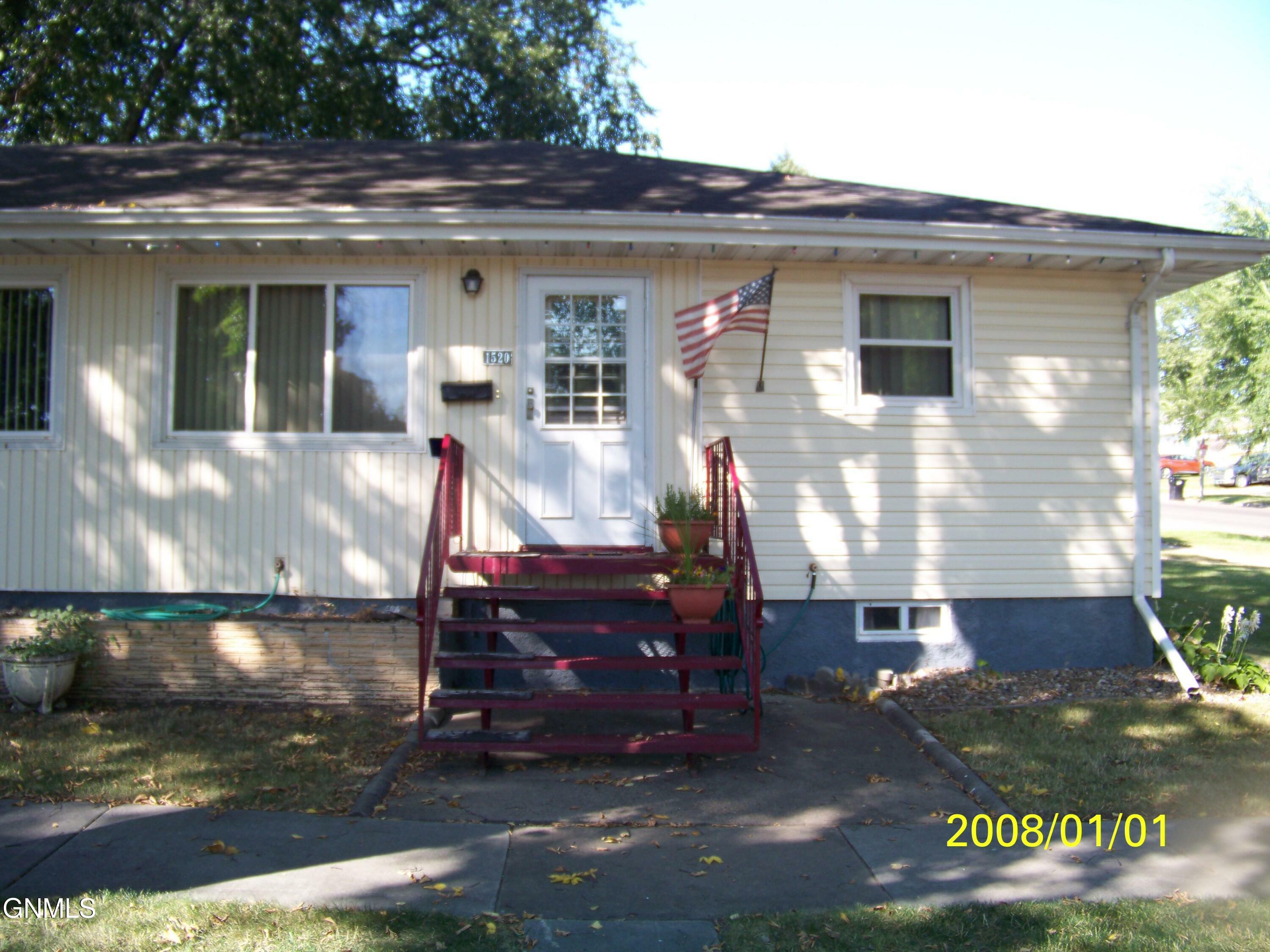 Property Photo:  1520 Laforest Avenue  ND 58501 