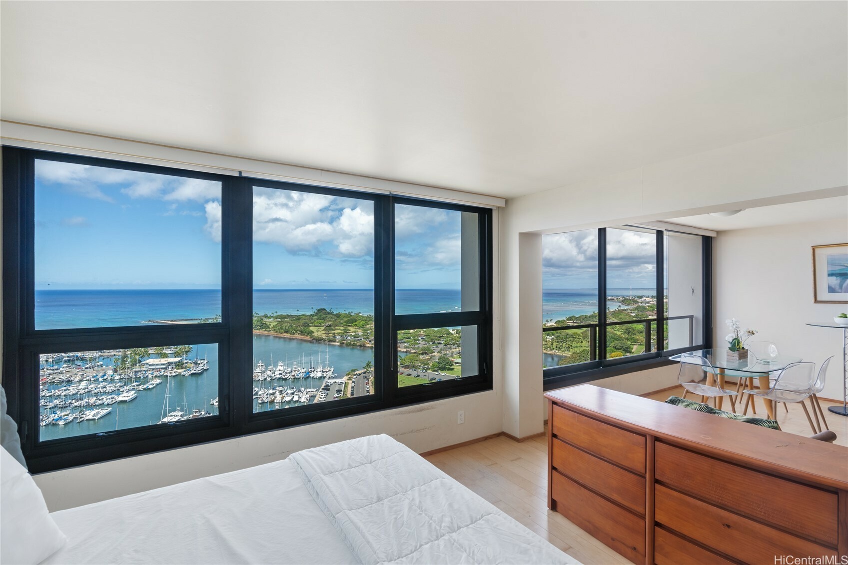 Property Photo: 1600 Ala Moana Boulevard 2804 HI 96815