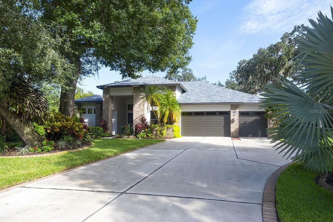 Property Photo:  11750 Laurel Oak Lane  FL 34219 