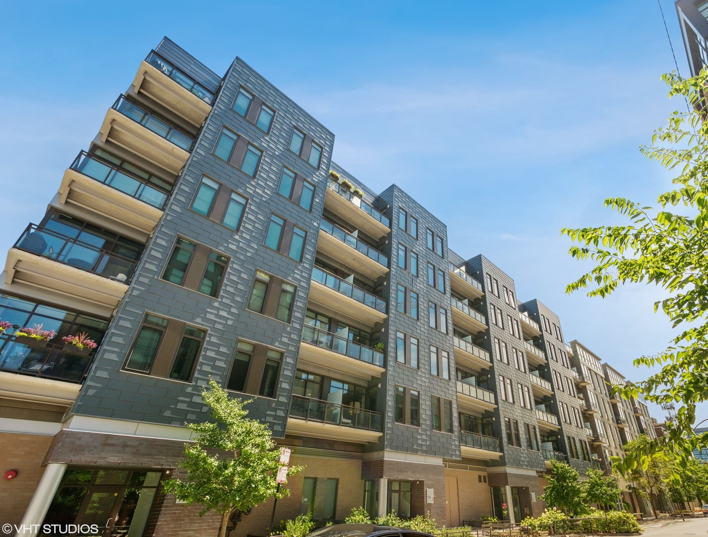 Property Photo: 35 N Aberdeen Street 2S IL 60607