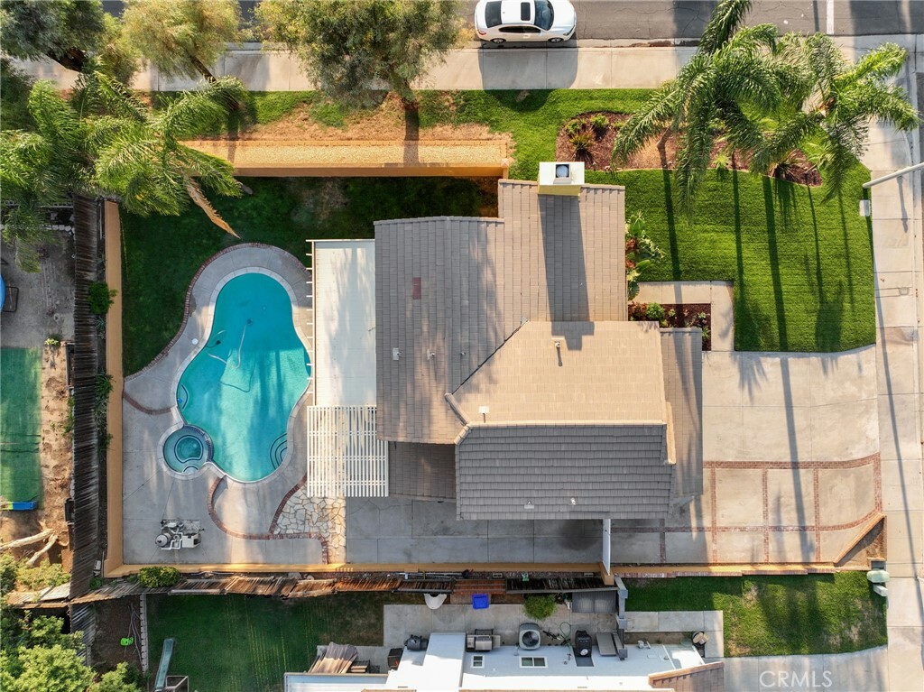 Property Photo: 22705 Robin Way CA 92313