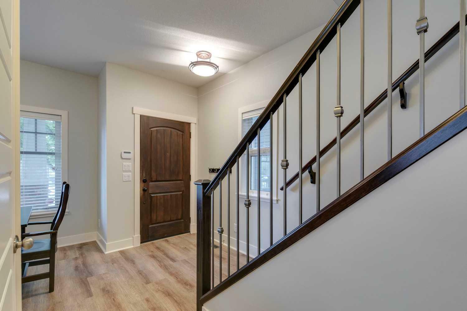 Property Photo:  710 23 Avenue NW  AB T2M 1S9 