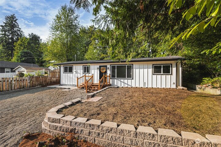 Property Photo: 2926 NE Alder Street WA 98310