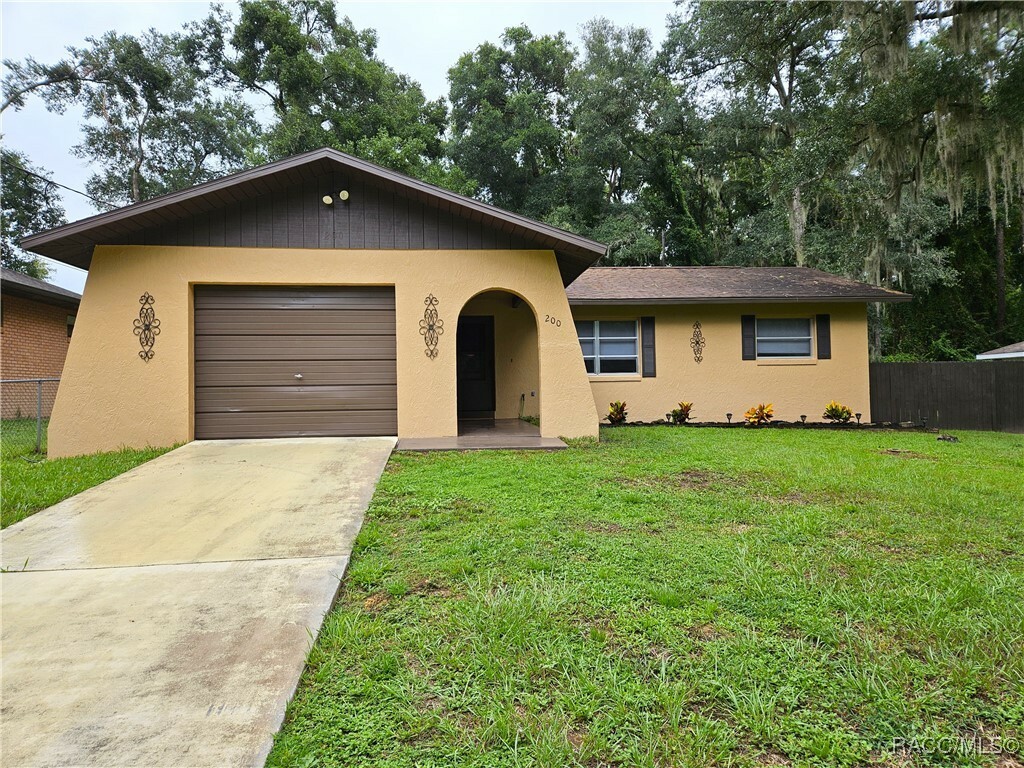 Property Photo:  200 Daisy Lane  FL 34452 