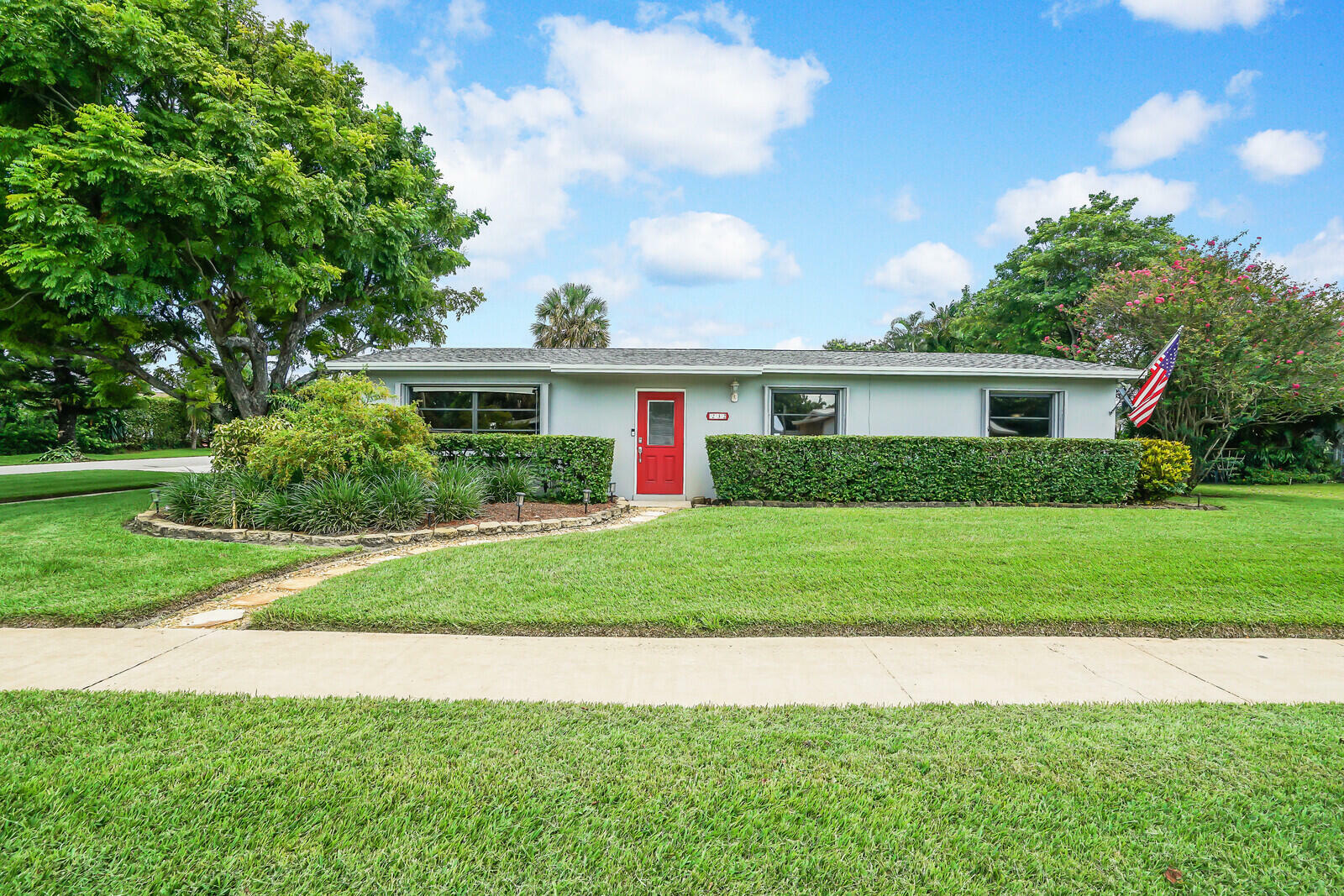 Property Photo:  232 Henthorne Drive  FL 33461 