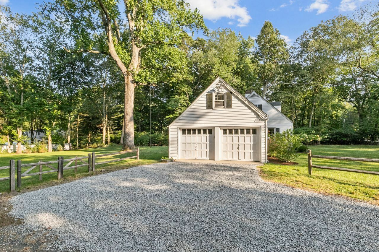 Property Photo:  147 Cedarwood Road  CT 06903 