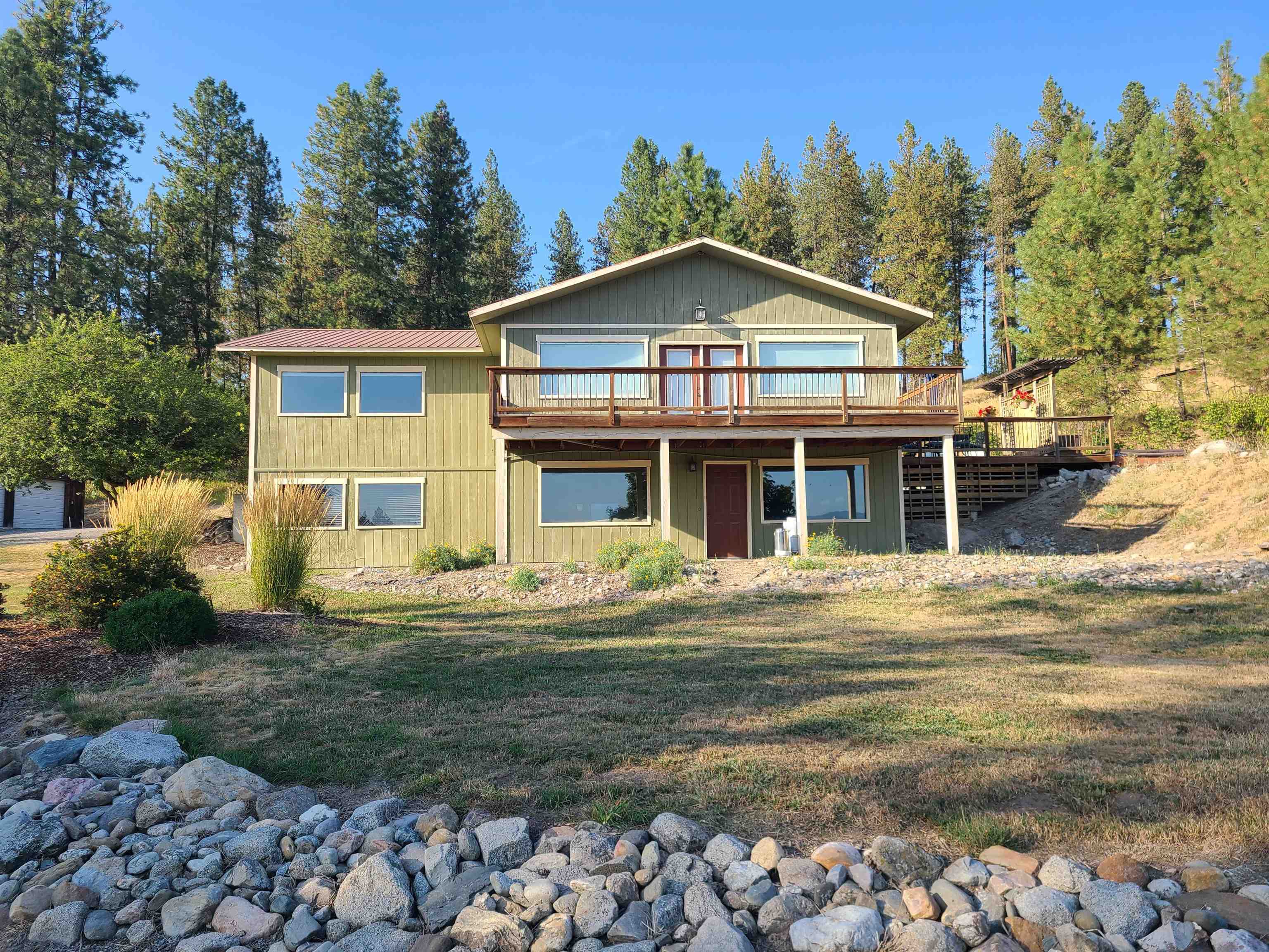 Property Photo:  571-A Garvey Rd  WA 99114 