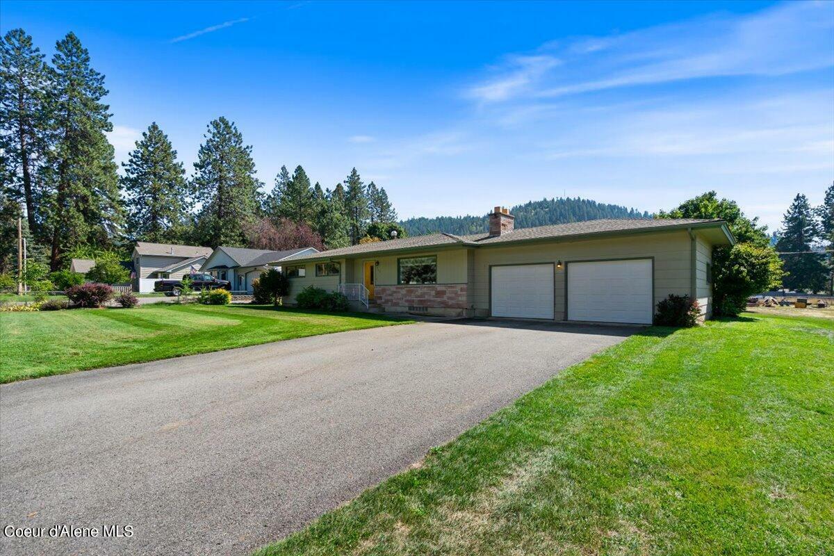 Property Photo:  1712 E Nettleton Gulch Rd  ID 83815 