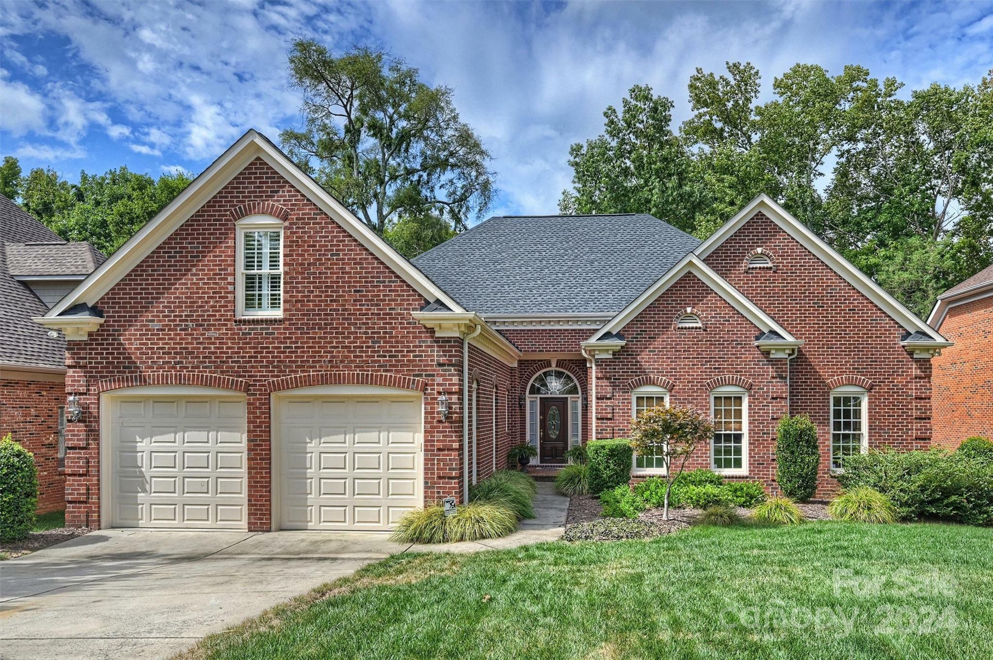 6726 Thornton Oaks Court  Charlotte NC 28270 photo