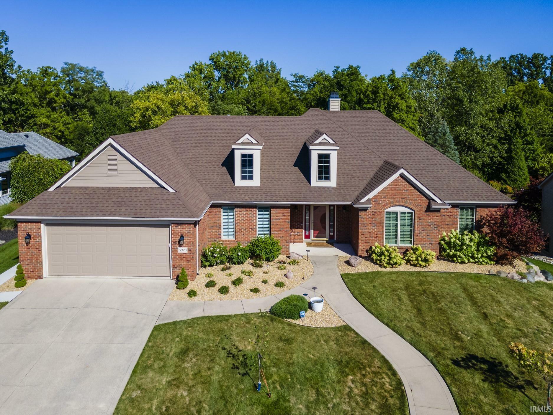 Property Photo: 5923 Brightleaf Court IN 46814-8218