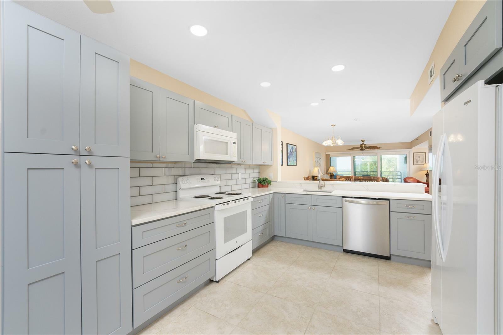 Property Photo:  2400 N Beach Road 6  FL 34223 