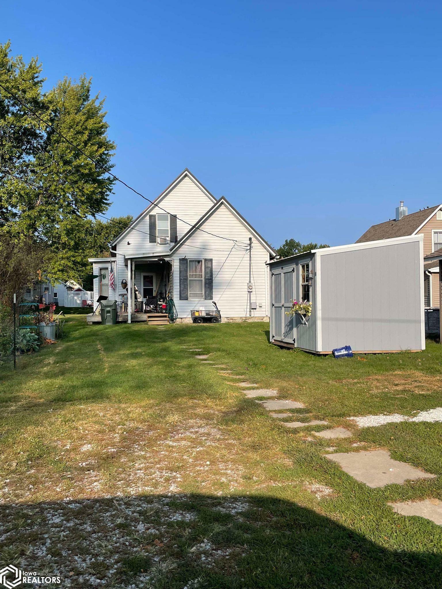 Property Photo:  414 Swan Street  IA 52655 