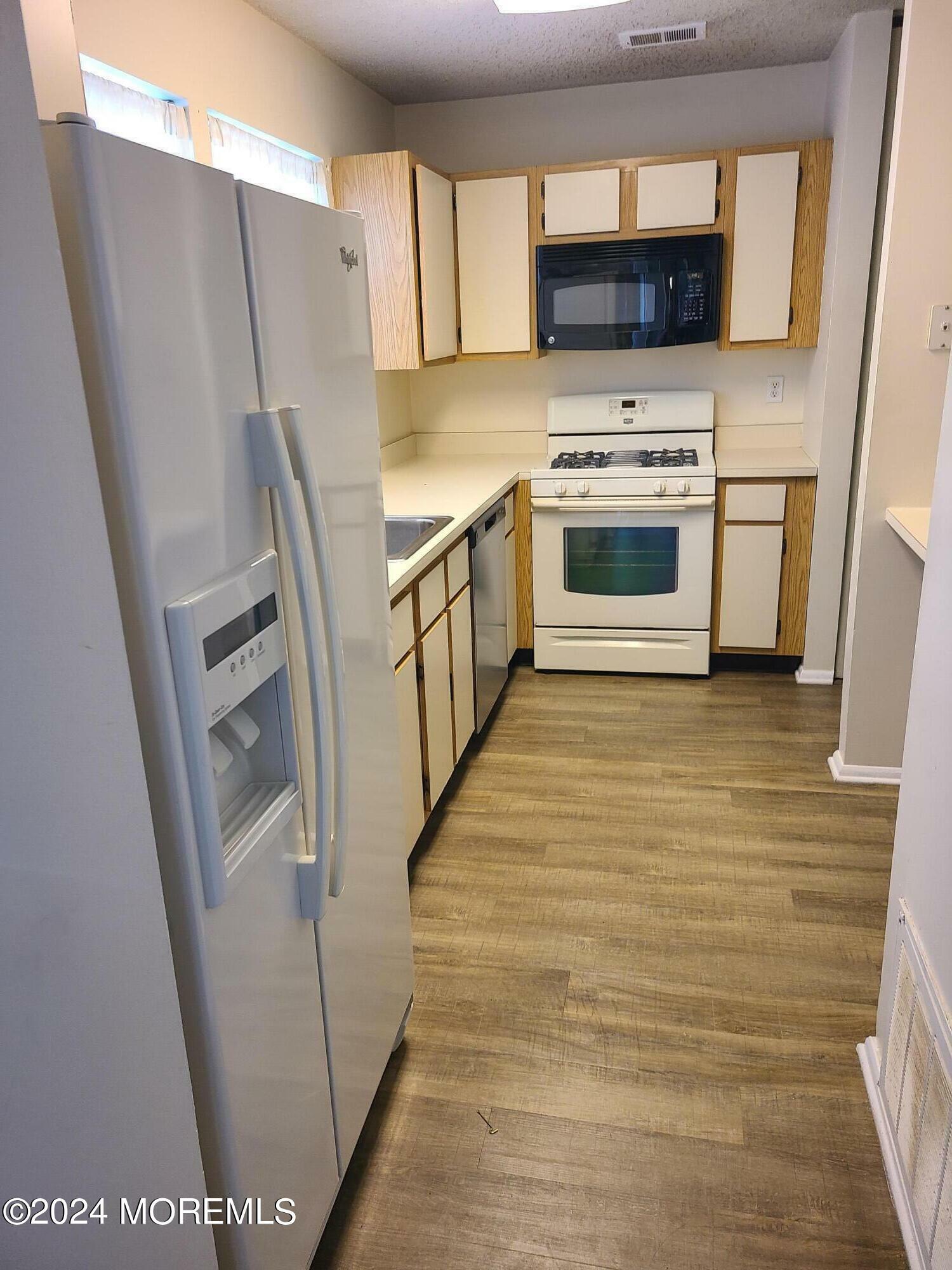 Property Photo:  601 Violet Lane  NJ 08527 