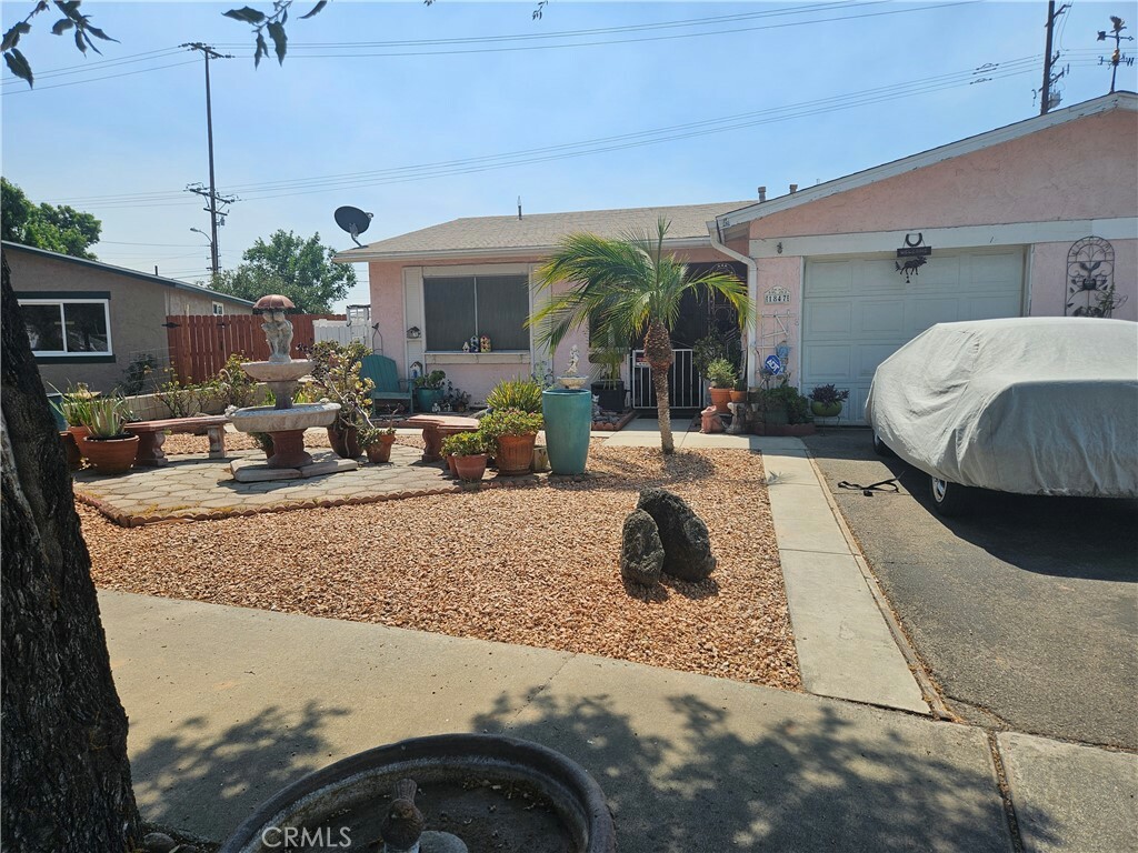 Property Photo:  1847 Calle Pasito  CA 92545 