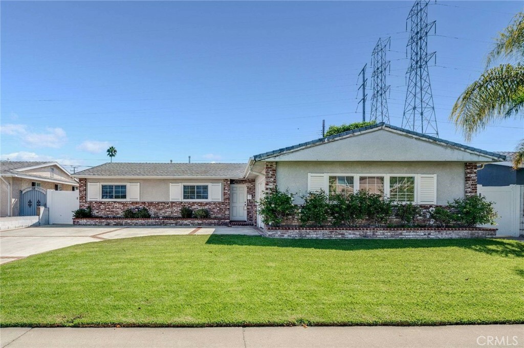 Property Photo:  16722 Lucia Lane  CA 92647 