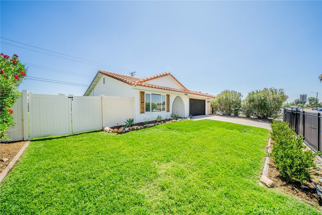 Property Photo:  13534 Elsworth Street  CA 92553 