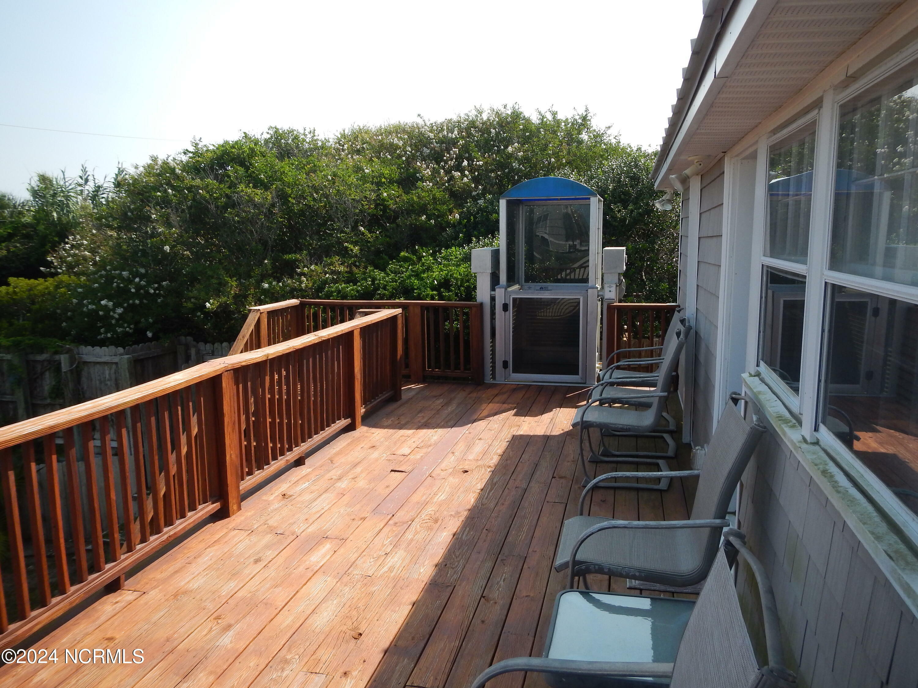 Property Photo:  111 E Atlantic Boulevard  NC 28512 