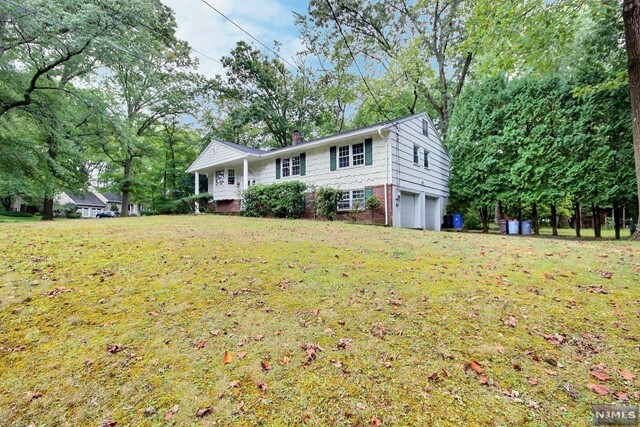 Property Photo:  560 Bernita Drive  NJ 07675 