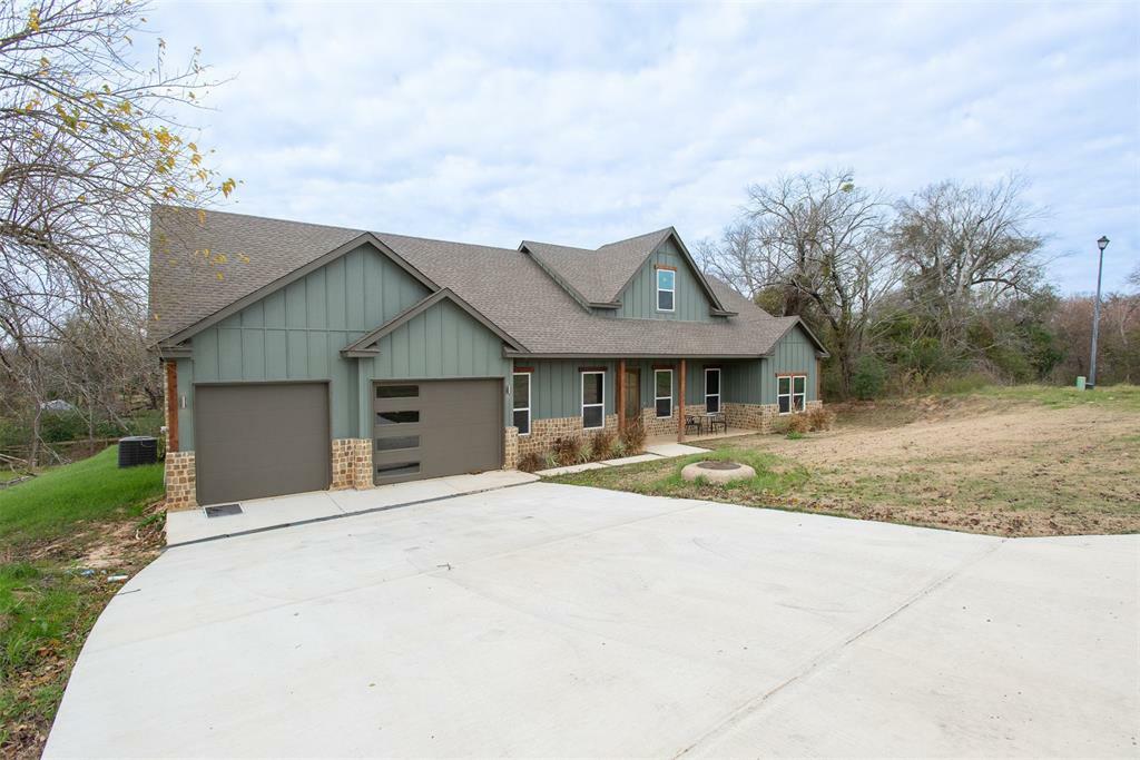 Property Photo:  200 Splitrail Drive  TX 75143 