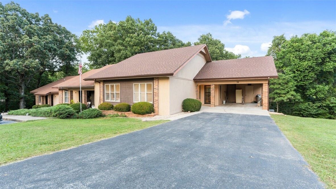 Property Photo:  32 Walter Drive  AR 72714 