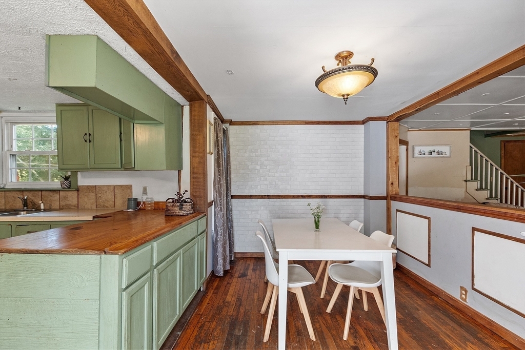 Property Photo:  110 Maple St  MA 01083 