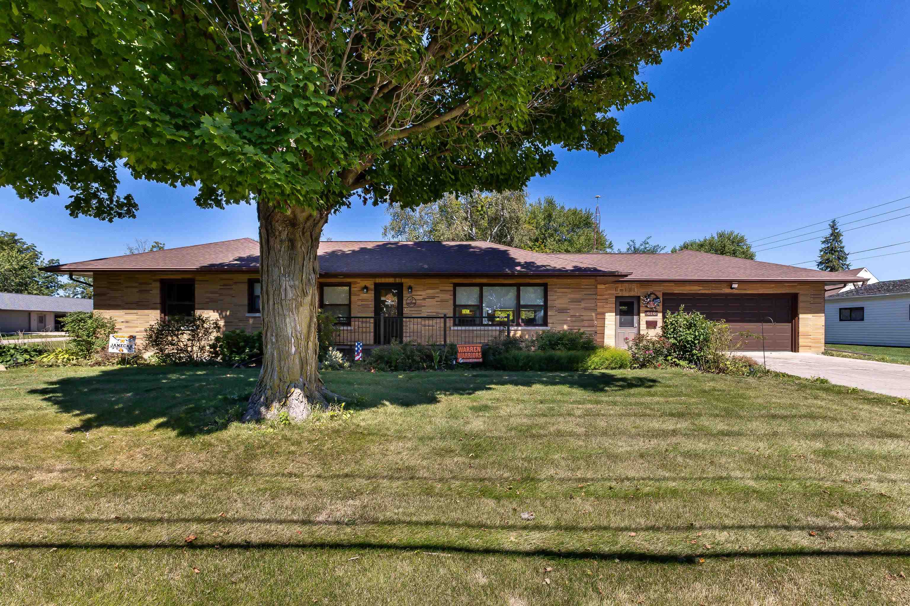 Property Photo: 616 Galena Avenue IL 61087