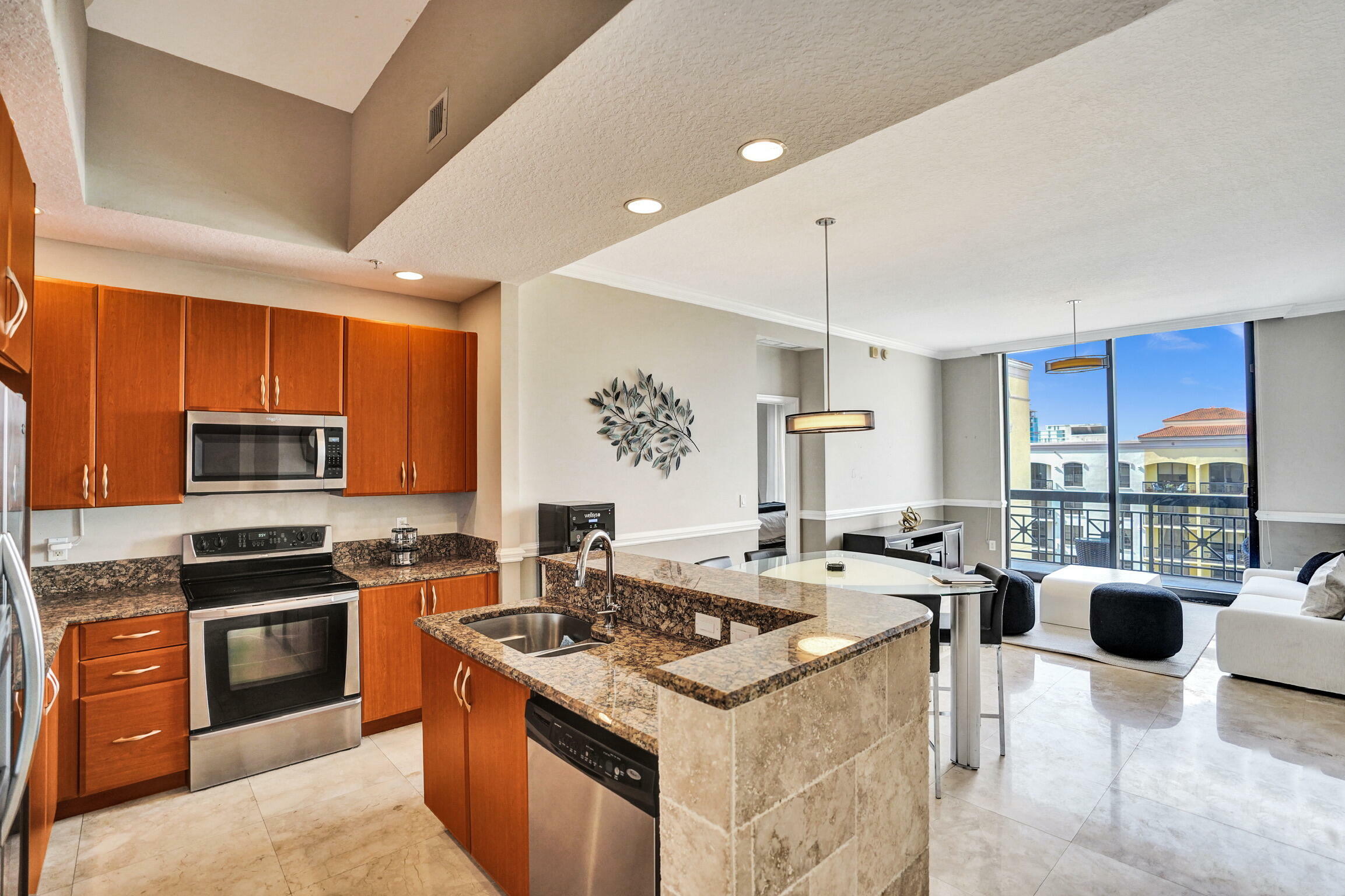 Property Photo:  701 S Olive Avenue 1502  FL 33401 