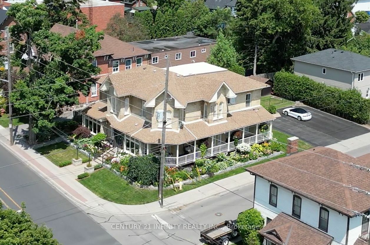 Photo de la propriété:  98 Church St  ON L1C 1T2 