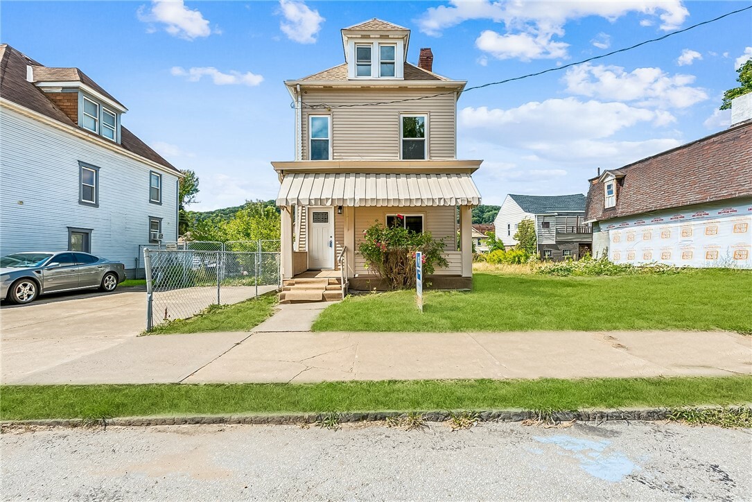 Property Photo:  541 4th Ave  PA 15068 