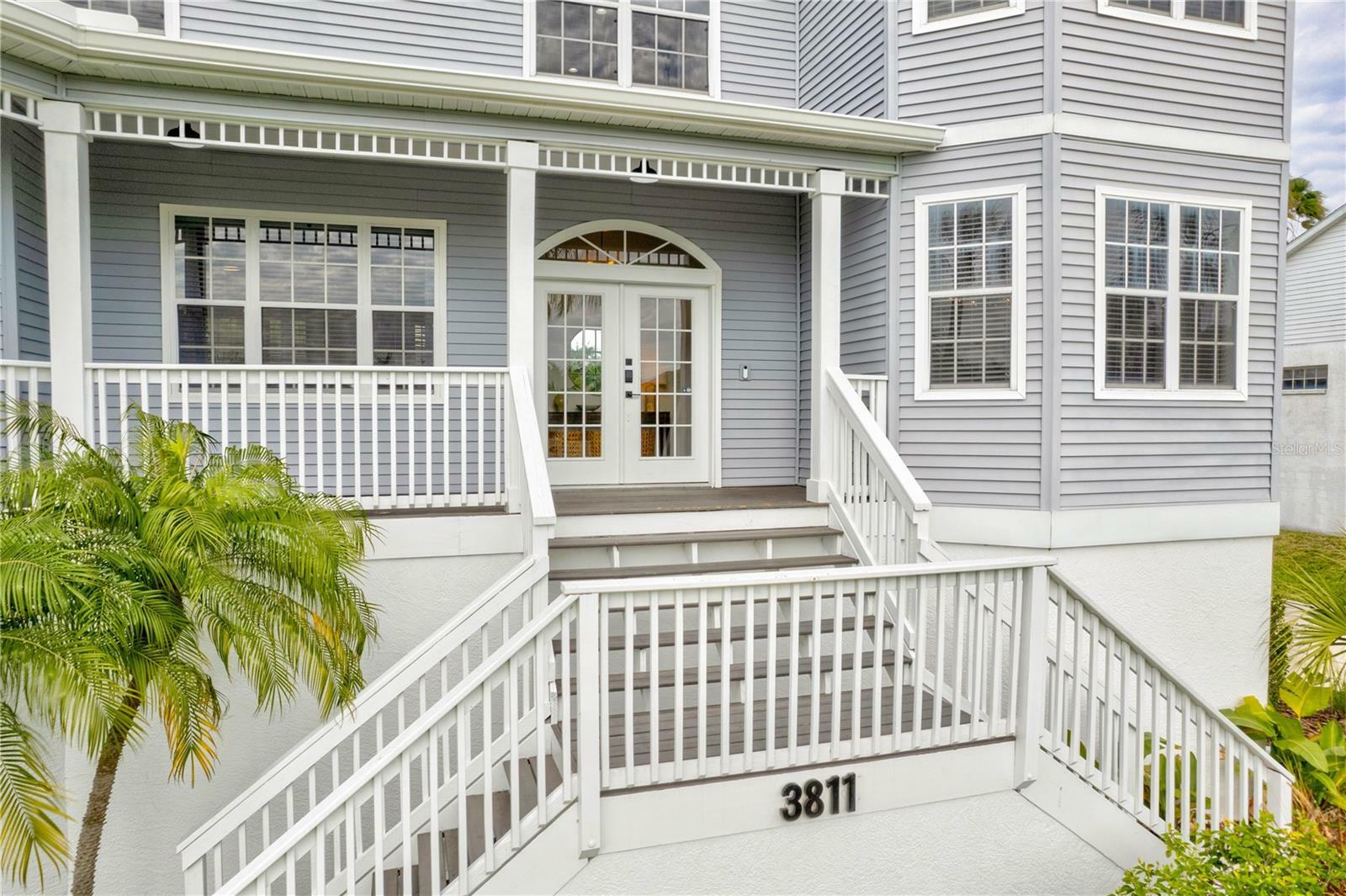 Property Photo:  3811 Bayside Circle  FL 34210 