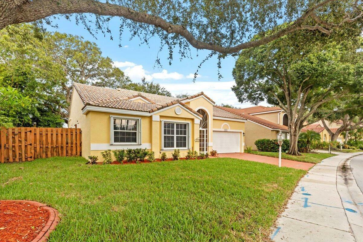 1033 Siena Oaks Circle W  Palm Beach Gardens FL 33410 photo