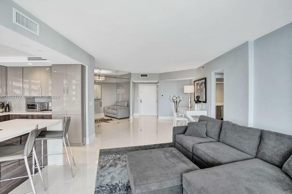 Property Photo:  2800 Island Blvd 1205  FL 33160 