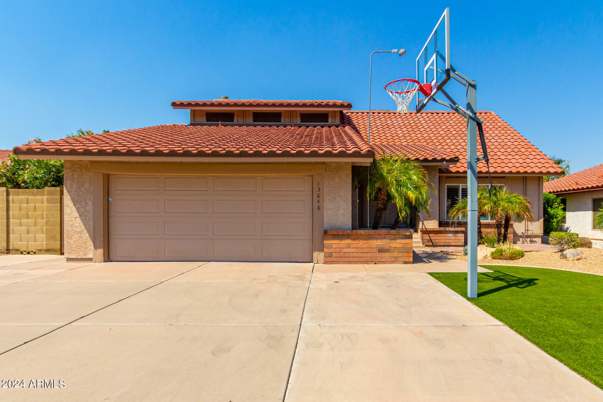 Property Photo: 13846 N 20th Street AZ 85022