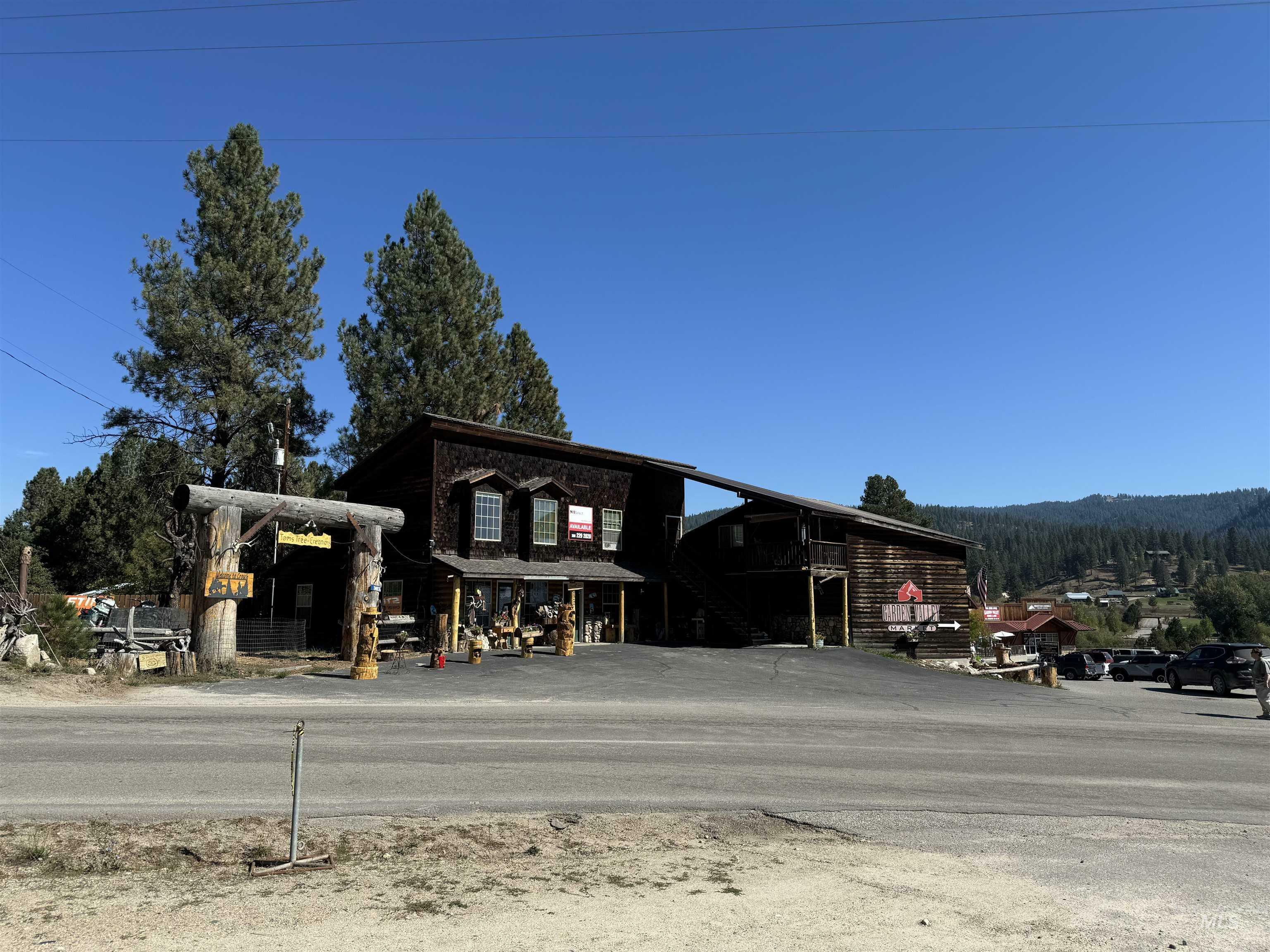 Property Photo:  522 S Middlefork Road  ID 83622 