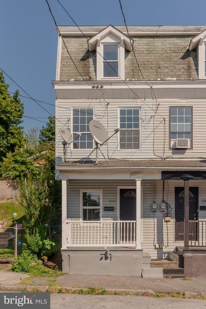 Property Photo:  228 Coal Street  PA 17965 