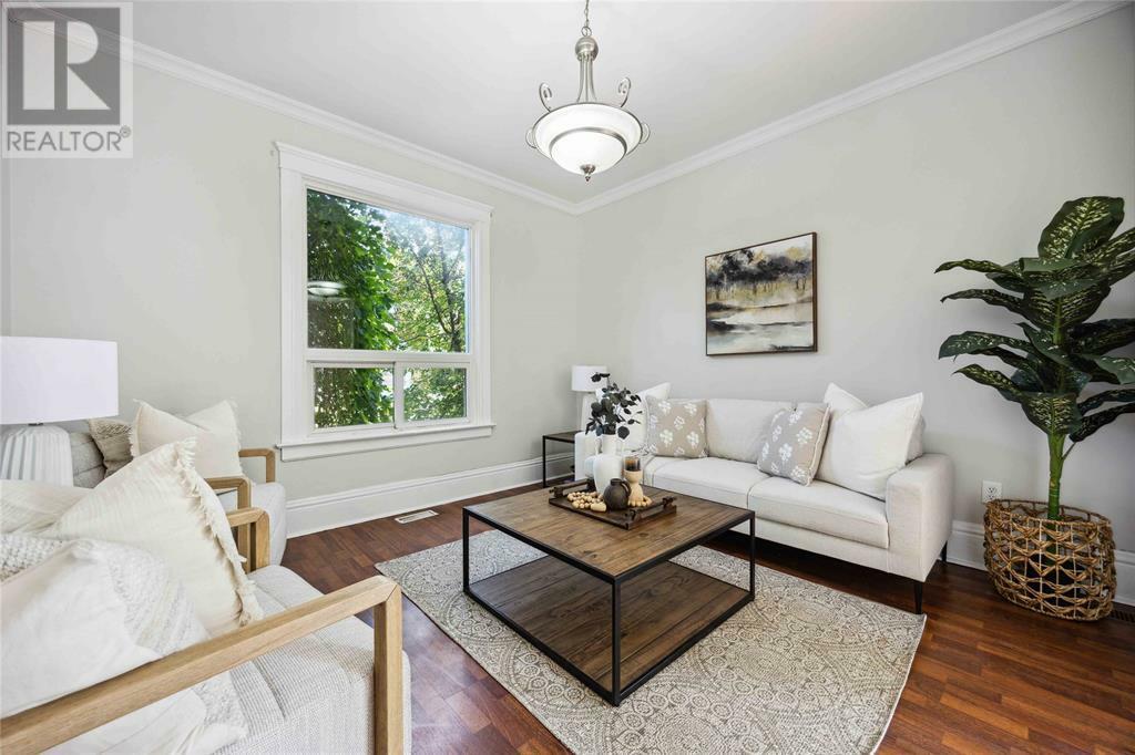 Property Photo:  229 Brock Street South  ON N7T 2W5 